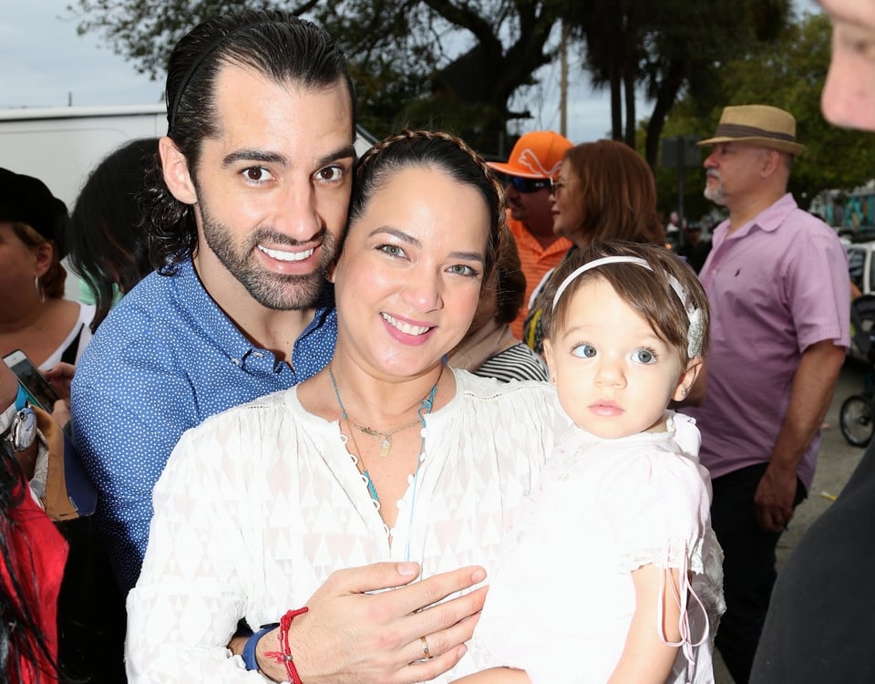 Adamari López y Toni Costa aparecen juntos en cumpleaños de su hija