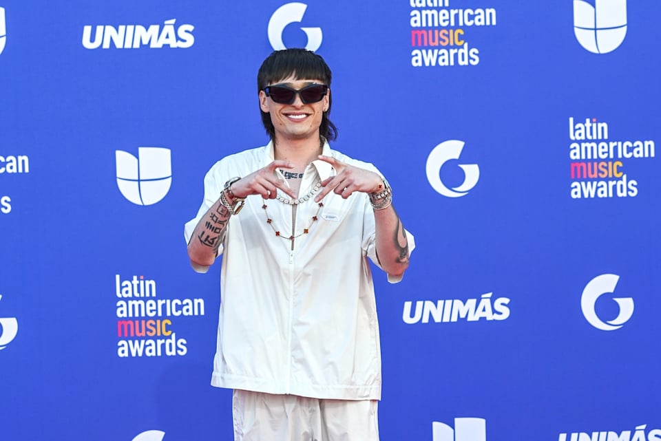 Peso Pluma, VMAs 2023, cantante, premios, EEUU