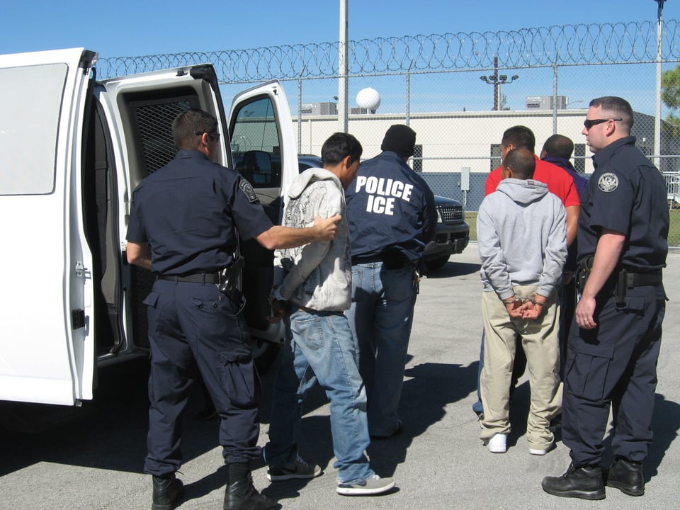 ICE arrestos inmigrantes en EEUU