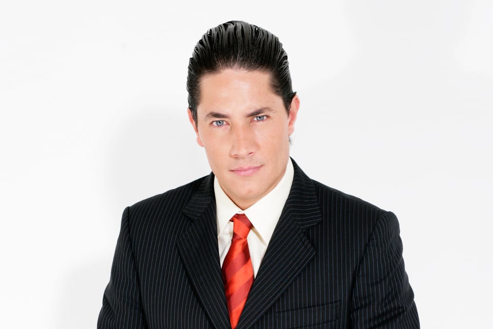 Fernando del Rincón, devastado, confirma la muerte de su madre (VIDEO)