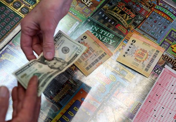 Powerball y Mega Millions acumulan $669 millones