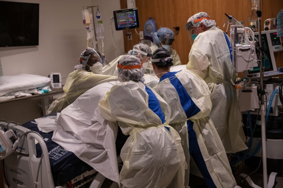 Paciente cardíaco muere tras ser rechazado en 43 hospitales con UCI saturadas featured image