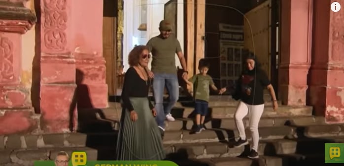 Sus hermanas le dicen adiós