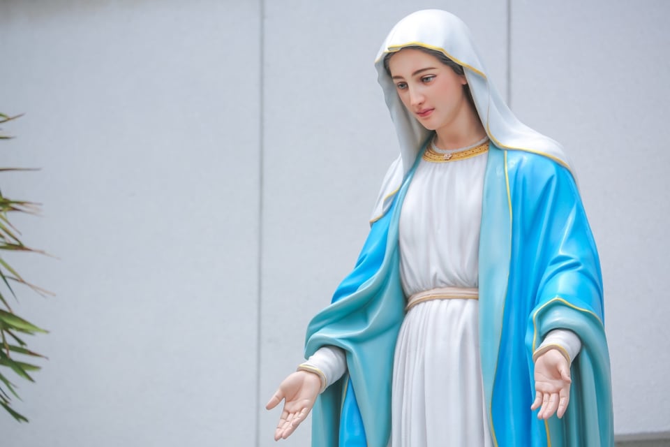 Una mujer de Ohio afirma haber visto un «milagro» en la estatua de la Virgen María