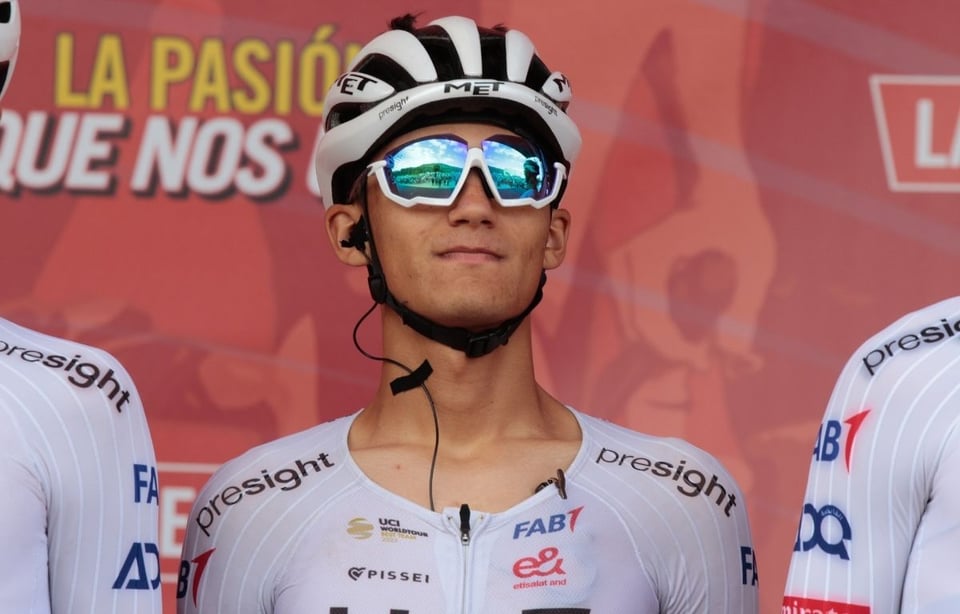 Isaac del Toro hace historia en el Giro de Italia con un segundo lugar para México