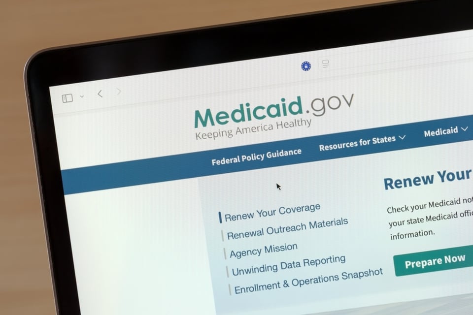 Juez permite compartir datos de Medicaid con agentes migratorios y reaviva el debate sobre privacidad