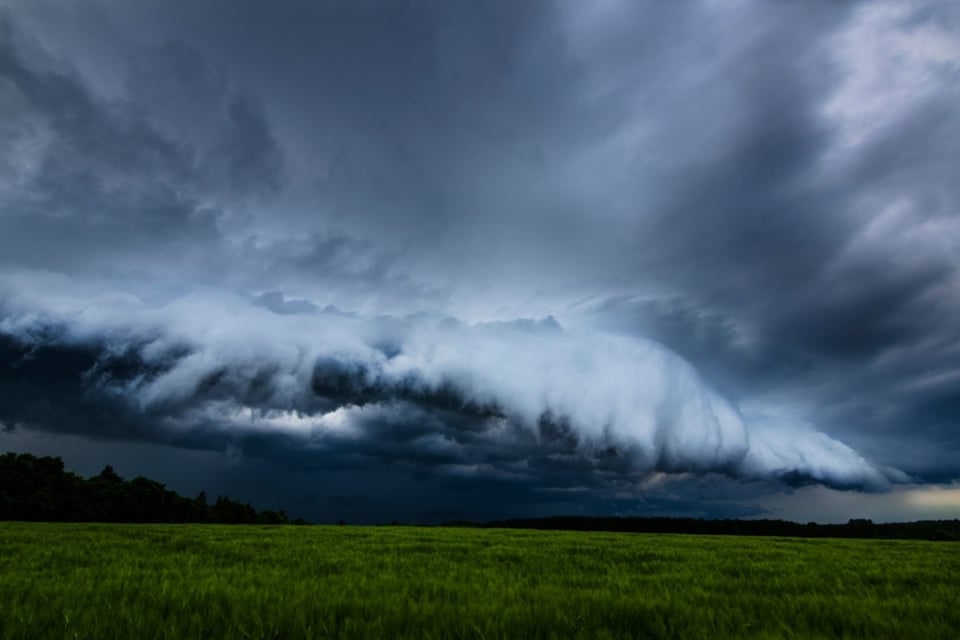 Clima extremo avanza en EEUU: tormentas amenazan con vientos peligrosos e inundaciones