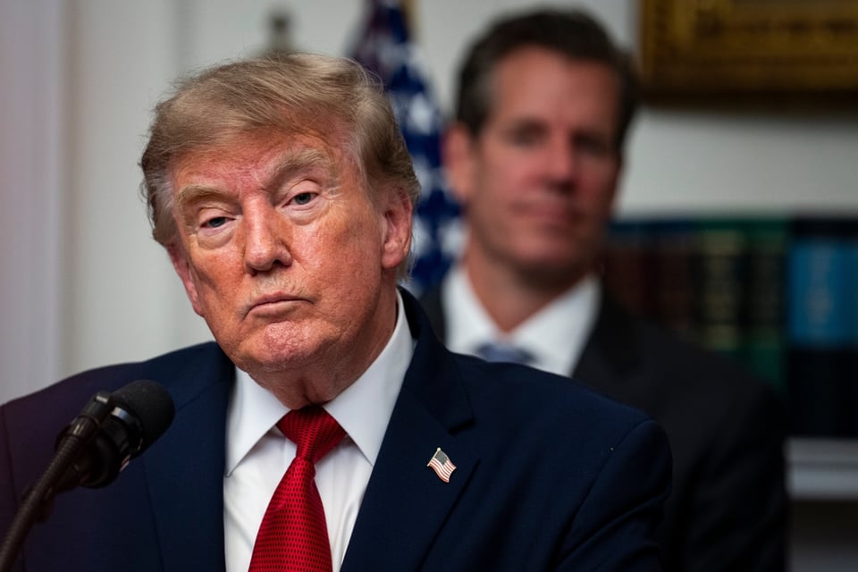 Trump lanza ofensiva económica contra Irán y amenaza a países que lo ayuden
