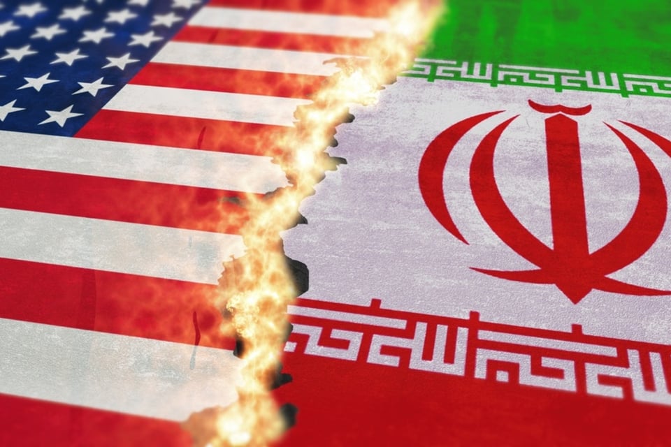 Trump lanza “Marginado Económico” contra Irán y amenaza con sancionar a quienes mantengan negocios con Teherán