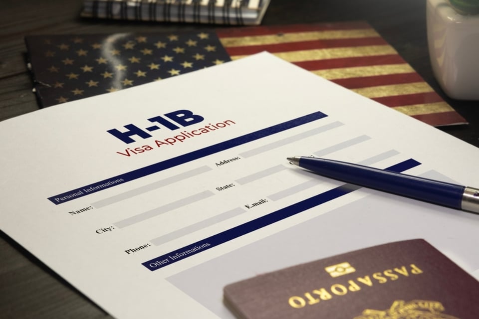 Trump revive polémica tarifa para la visa H-1B: empresas pagarían más de $103,000 por trabajador