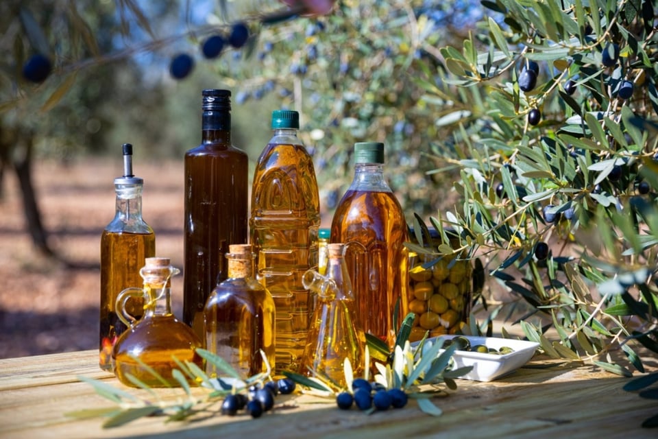FDA alerta por aceite de oliva retirado en EEUU: revisa si tienes estas botellas en casa
