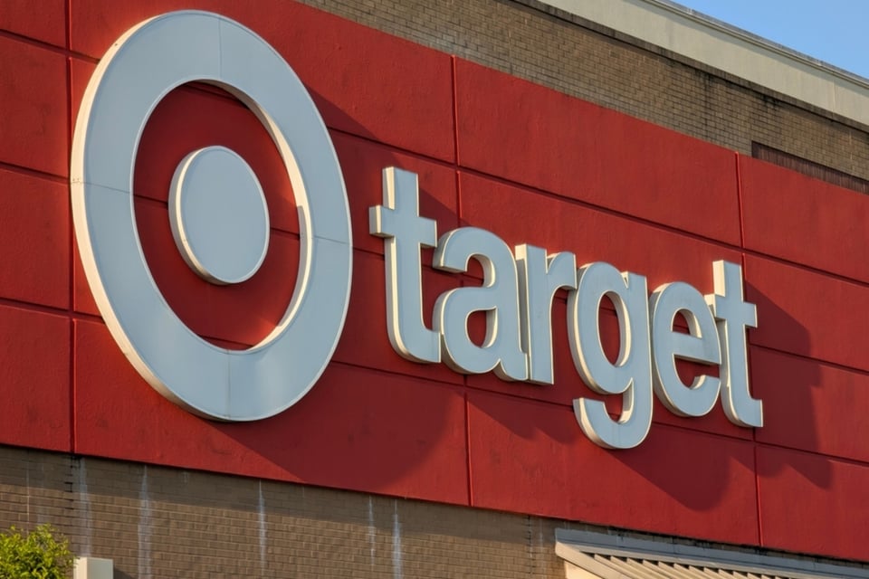 Walmart, Target y Amazon retiran polémico disfraz tras críticas por su referencia