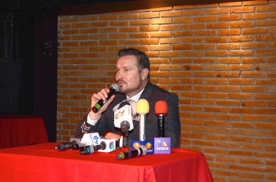 El actor mexicano, Arturo Peniche, le pone fin a su matrimonio