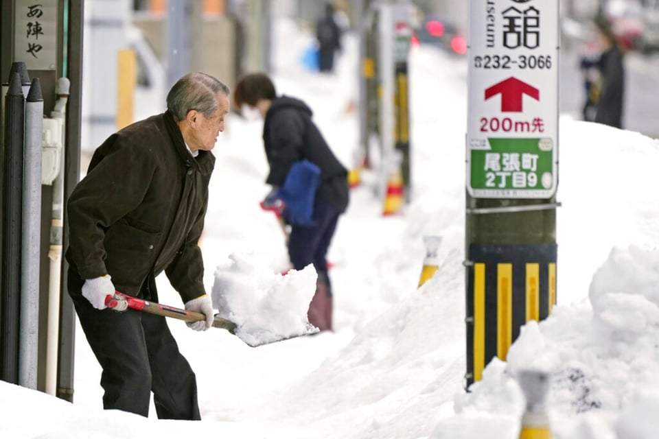 Múltiples muertos y decenas de desaparecidos por fuertes nevadas en Japón