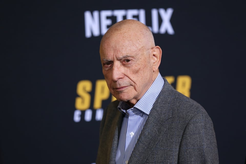 Muere el actor Alan Arkin, estrella de Little Miss Sunshine a los 89 años