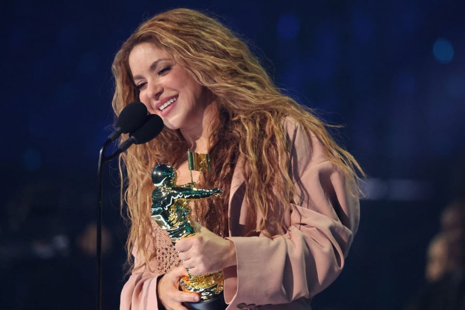 Shakira es acusada de no pagar el salario mínimo a un supuesto exempleado