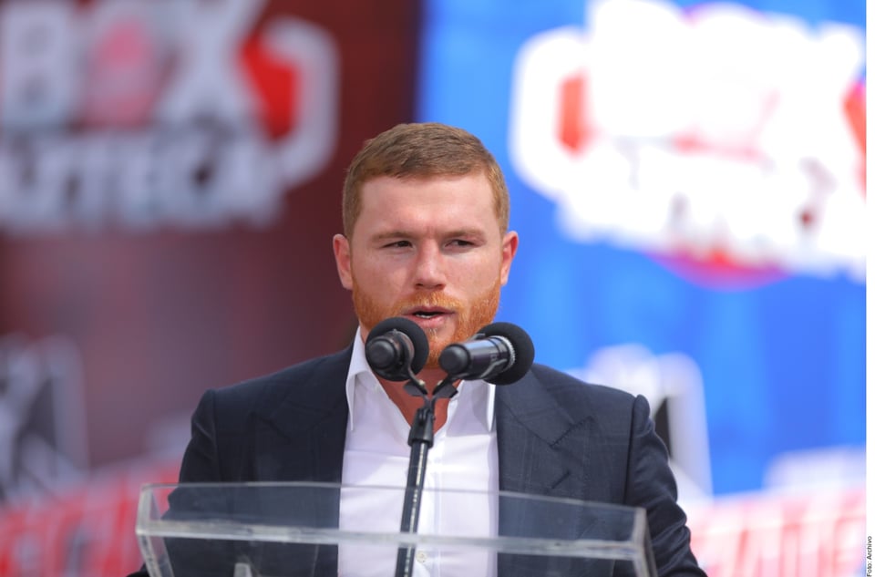 ¡Como nunca antes! Canelo es captado junto a su esposa en ‘candente’ momento frente a todos (VIDEO)