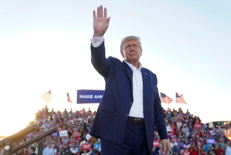 Trump loses it and throws a reporter’s phones during a tirade