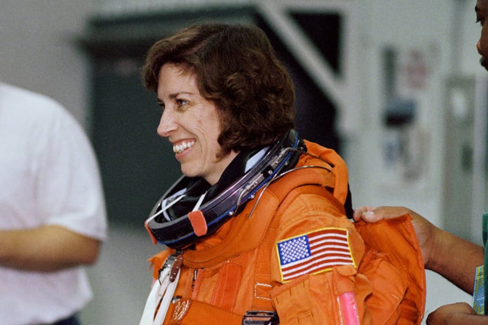 hispanos viajado al espacio, Ellen Ochoa, la primera astronauta hispana, Centro Espacial Johnson, MundoNOW