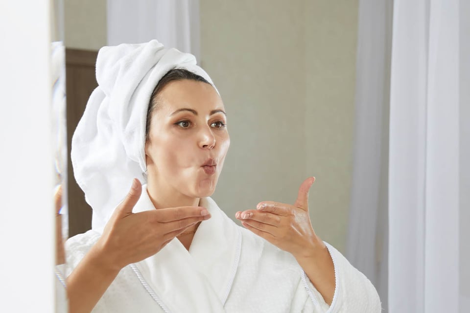 cuidado de la piel, antiedad, arrugas, ejercicios faciales, MundoNOW