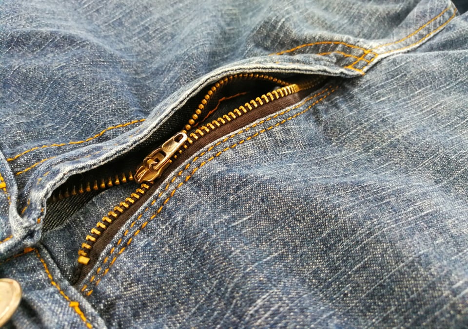 Arreglar una cremallera rota, jeans azules, pantalón, bragueta, Mezclilla