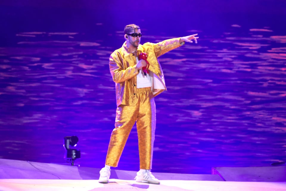 El estilo de Bad Bunny: 6 formas en las que se ha convertido en un ícono de la moda