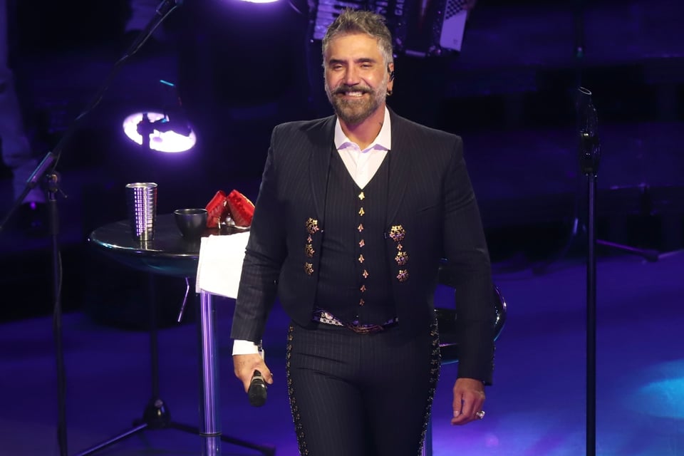 ¿Confirma sospechas? Alejandro Fernández presume a su pareja en medio de fuertes rumores de sus preferencias