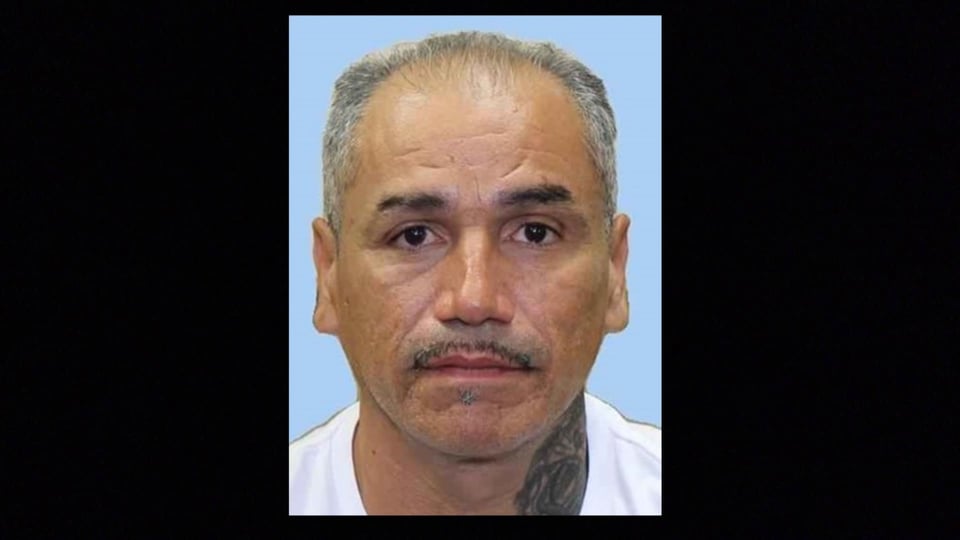 Miguel Ángel Gómez is wanted for murdering a tattoo artist (PHOTOS)