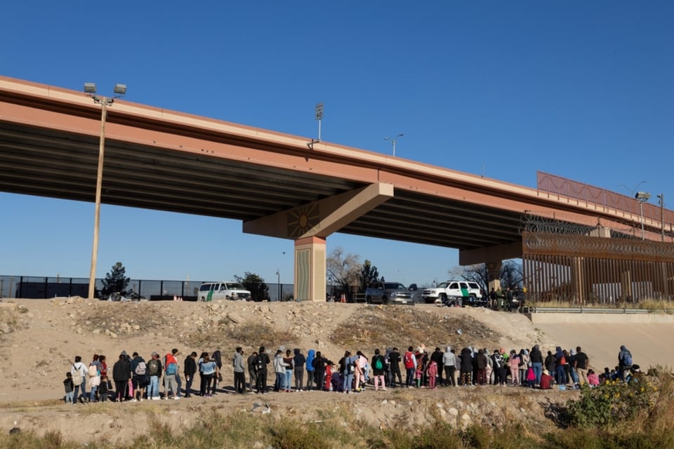 bridge, patrol, Border Patrol, MundoNOW