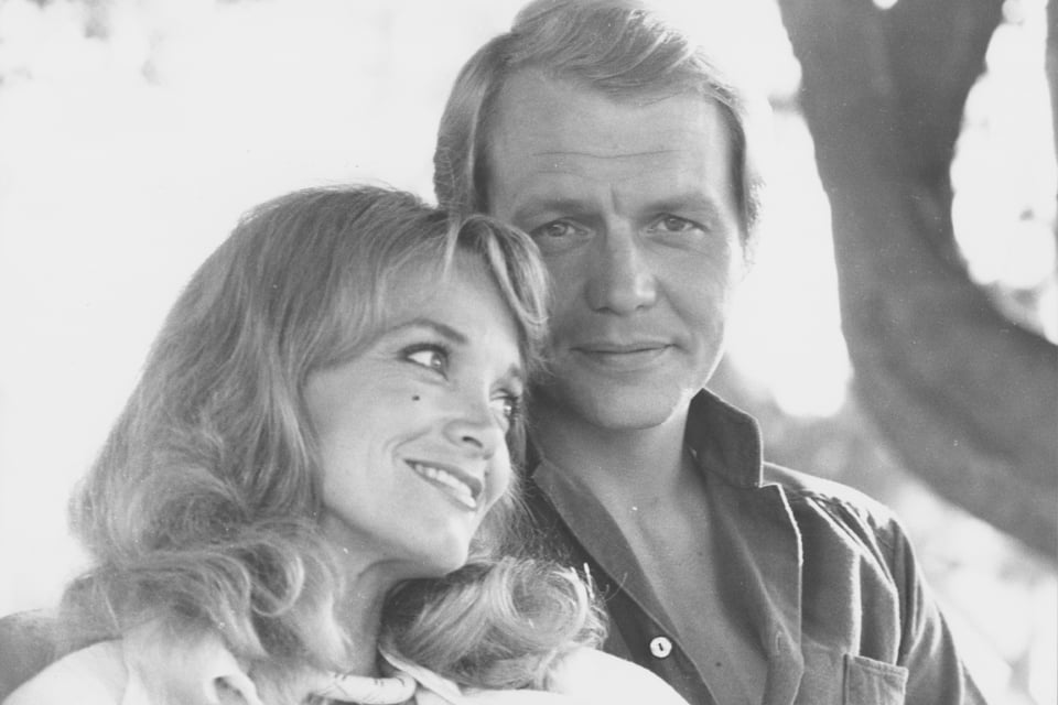Death, Celebrities, Grief, Mourning, Actress Lynne Marta dies