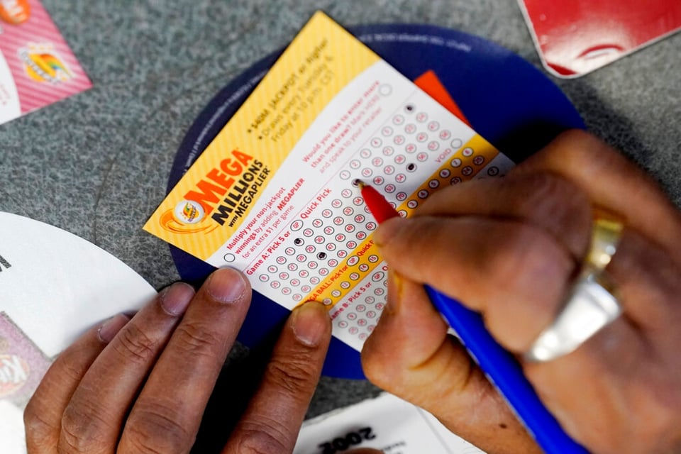 ¡Gran sorteo de año nuevo! Bote de lotería Mega Millions sube a $785 millones