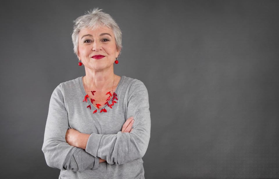 mayor, mujer, envejecimiento, feliz, gratitud