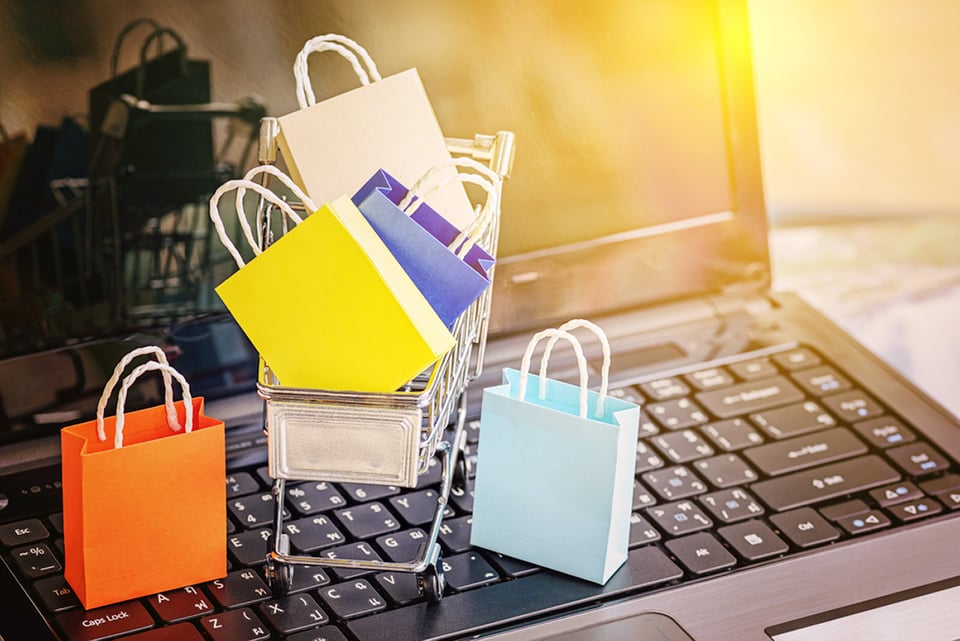 laptop, compras en línea, bolsas de compras, Holidays, MundoNOW