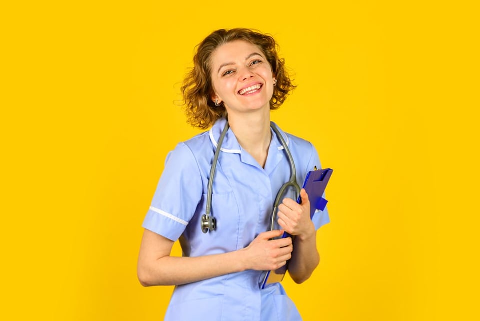 proveedor de atención médica, profesional, médico, enfermera, MundoNOW