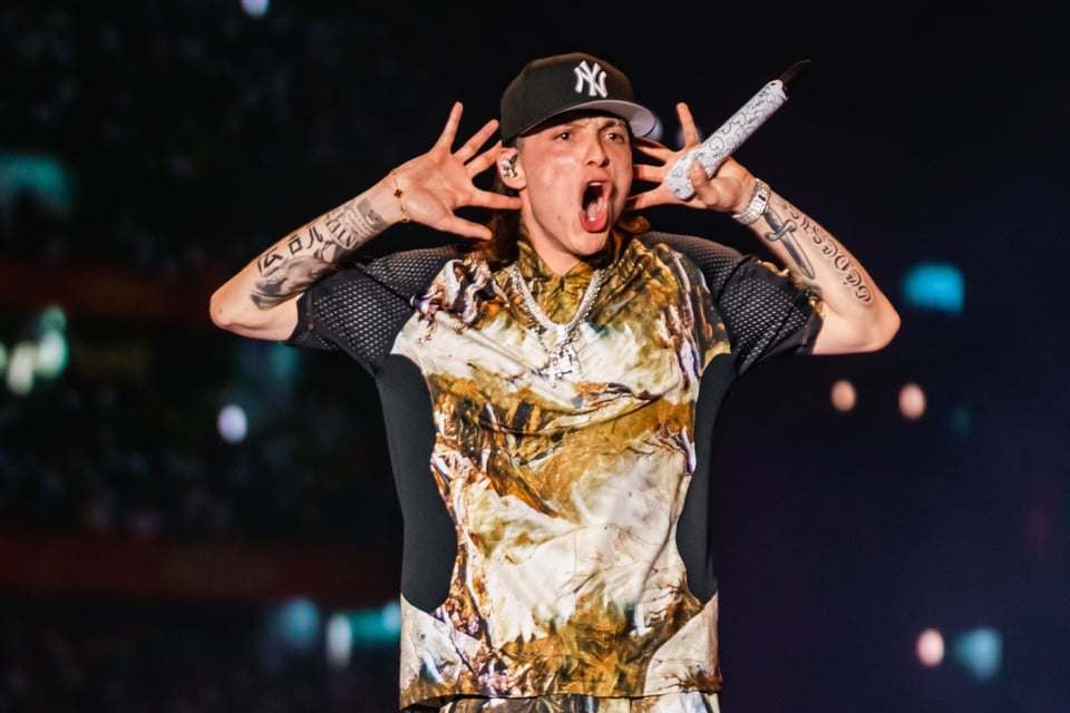 Peso Pluma triunfa en los Grammy