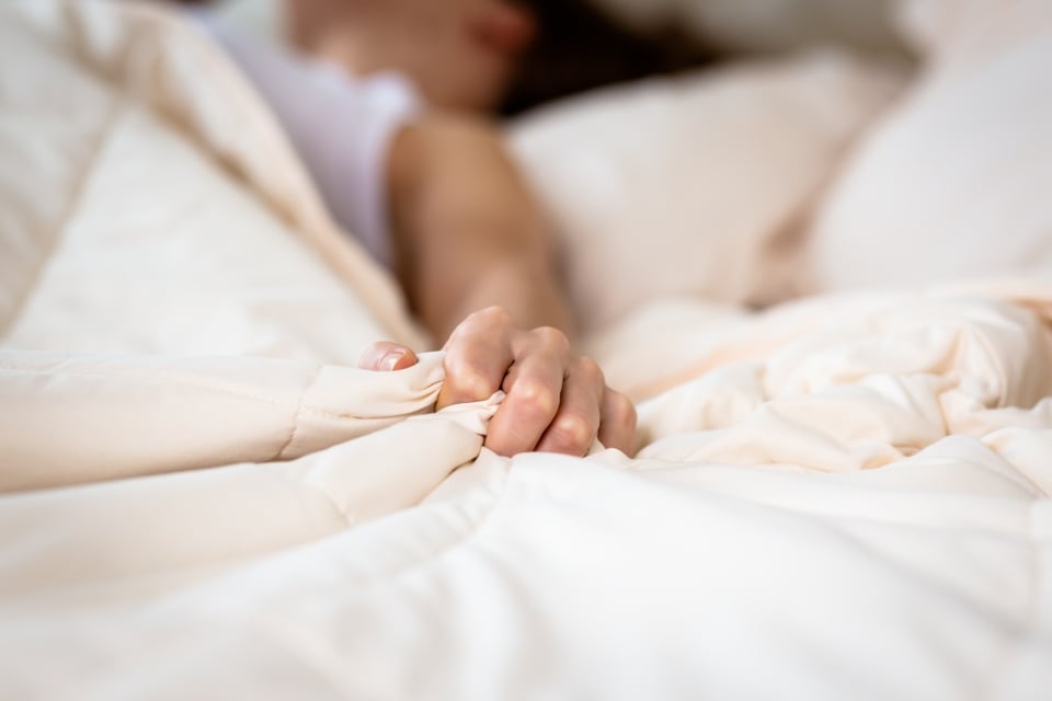 Misionero con pinza, piernas, besos, consejos, MundoNOW