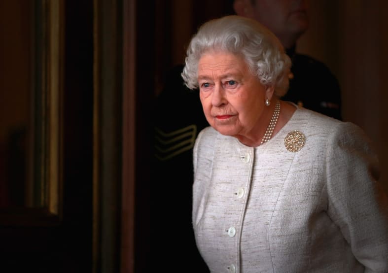 Cousins ​​of Queen Elizabeth were declared dead and hidden in a psychiatric hospital