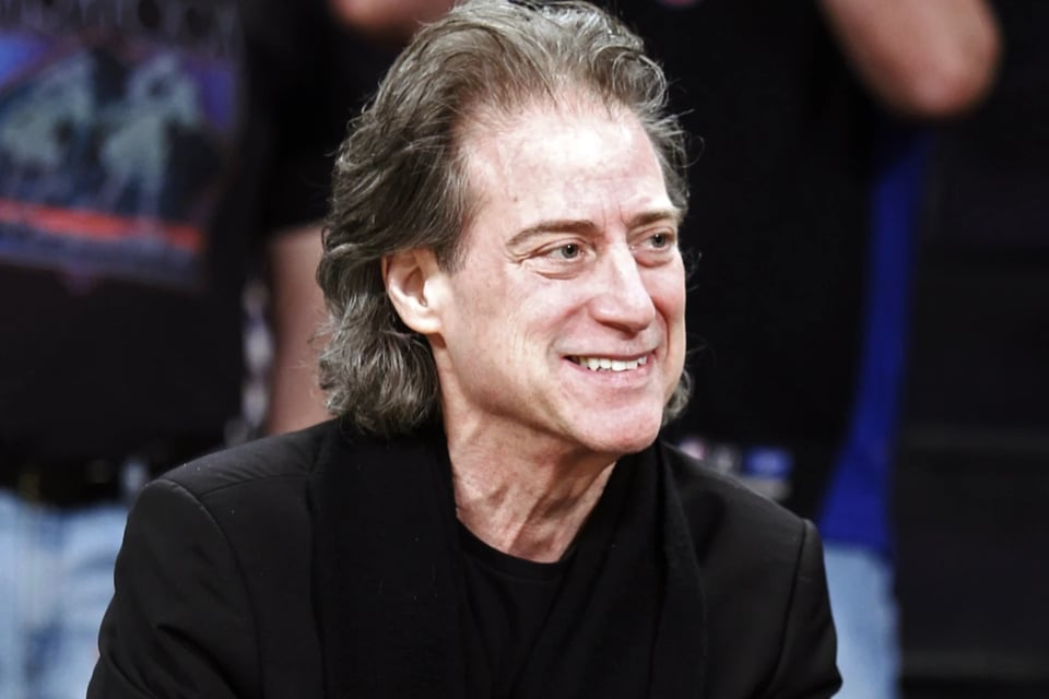 Luto en la televisión con la muerte del comediante Richard Lewis, a los 76 años