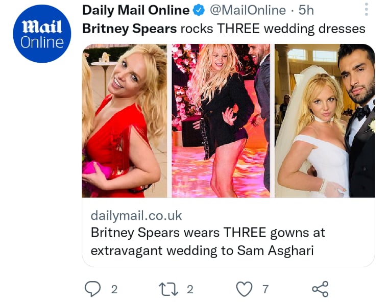 Britney Spears cambia vestido