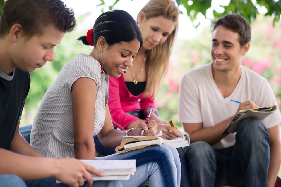 Amigos, Educación, Grupo, Universidad, Ayuda financiera para estudiantes con DACA