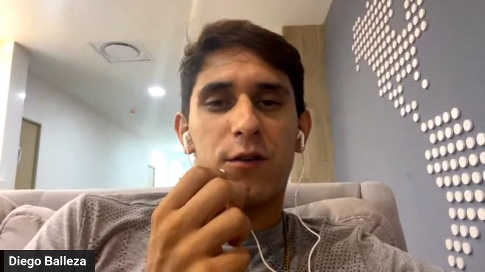 Ofrece fotos, vídeos y transmisiones en vivo