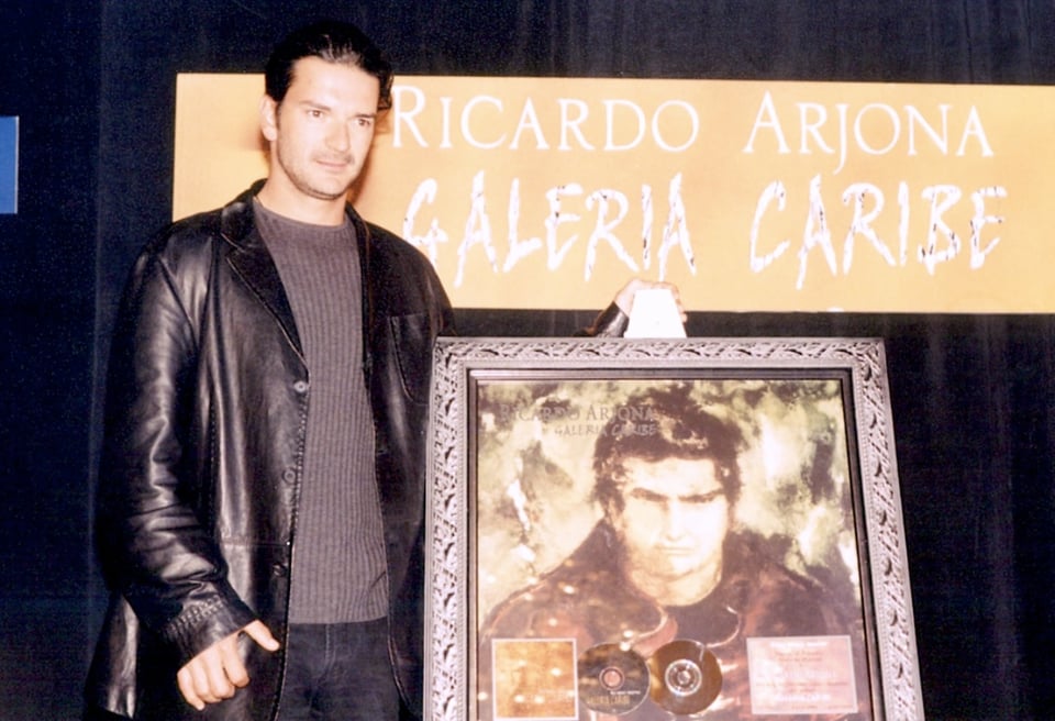 Jason Momoa confirma su relación con la actriz Adria Arjona, hija de Ricardo Arjona