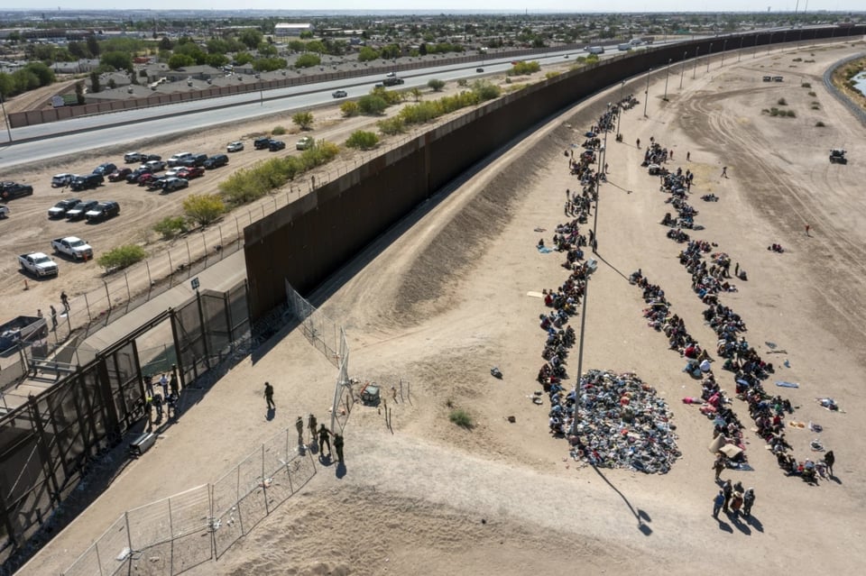 The U.S. announces an increase in some immigration filing fees