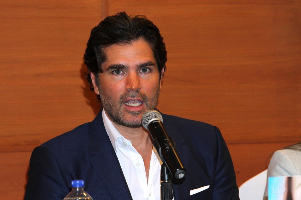Michelle Rubalcava confronts Eduardo Verástegui over homophobic tweet