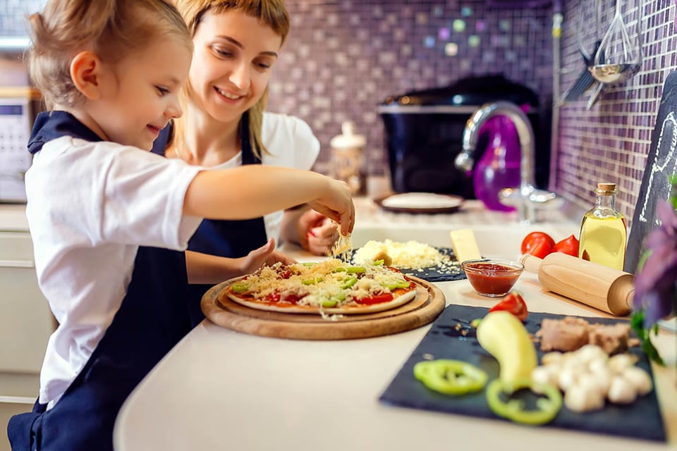 Prepara la pizza perfecta: consejos y trucos para unas pizzas caseras irresistibles