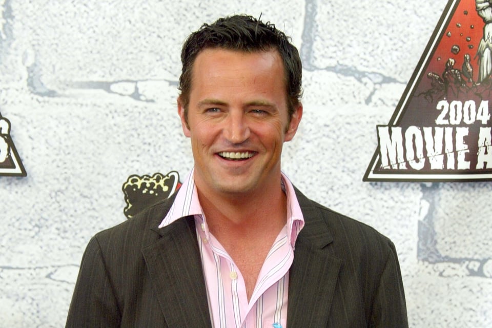 libro Matthew Perry, muerte, opioides, adicción, MundoNOW