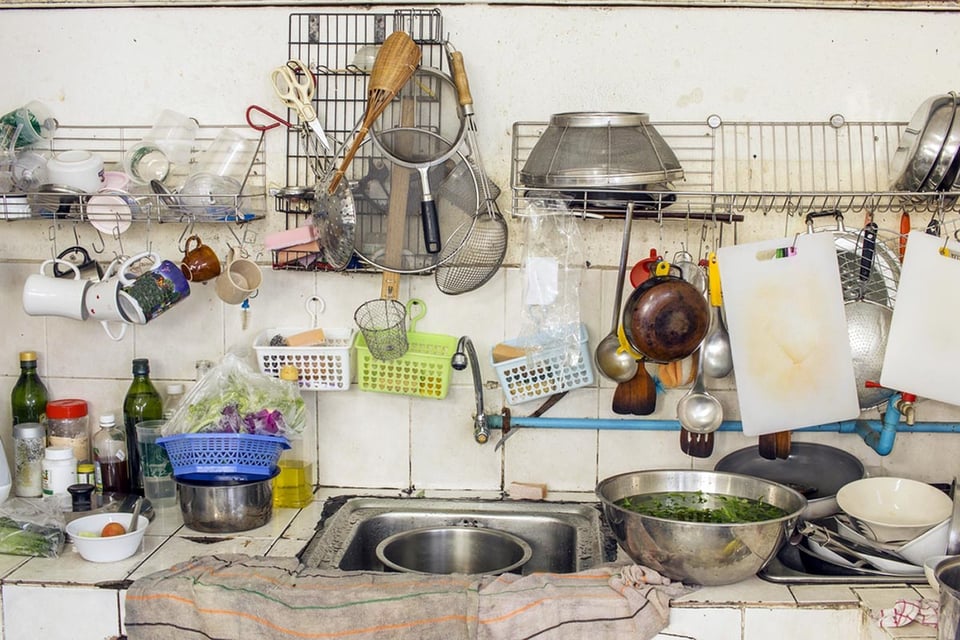 cocina sucia, platos sucios, fregadero, trastes, MundoNOW