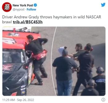 Piloto de Nascar golpes corredor
