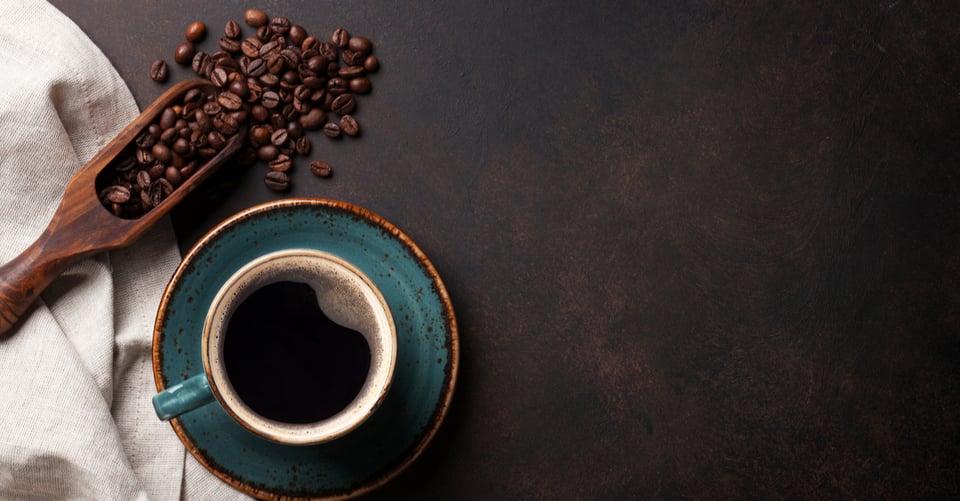 café, granos de café, taza de café, beneficios, MundoNOW