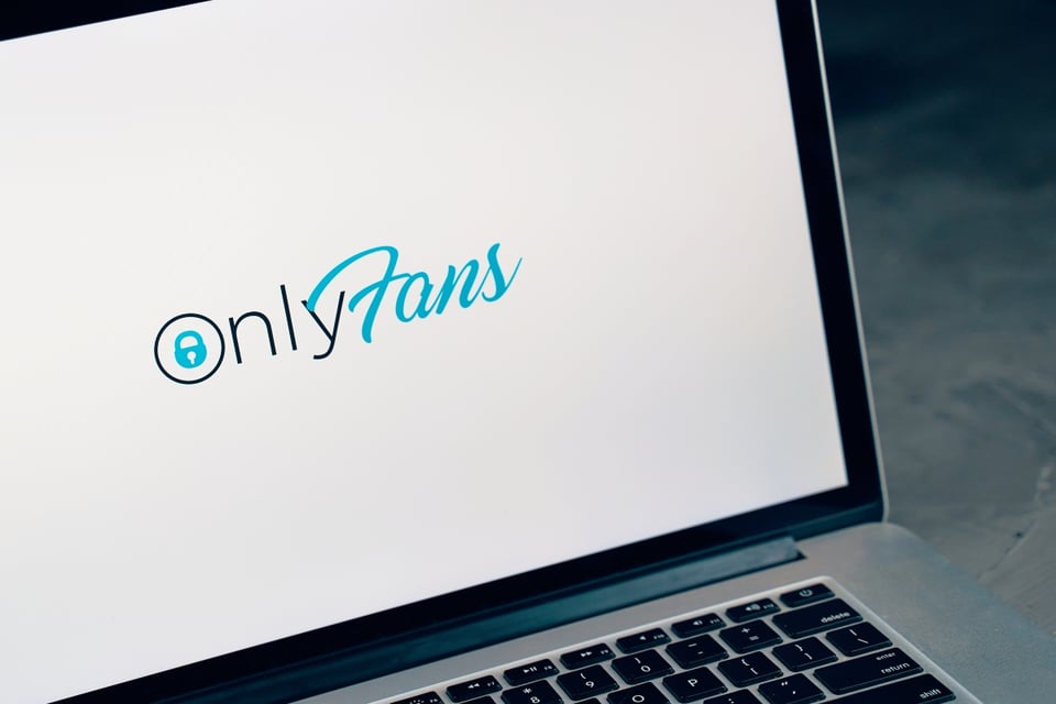 Las fotos más descaradas en bikini de la estrella de OnlyFans, Key Alves